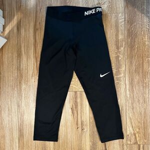 Nike Pro Womens Black Dri-Fit Crop Leggings Small EUC Athletic gym pant
